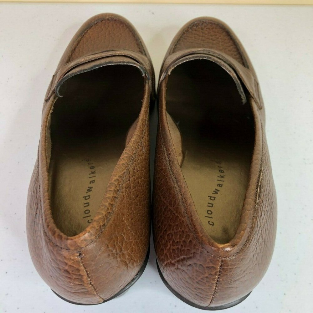 Cloudwalkers Boston Brown Pebbled Leather Pumps - Picture 5 of 8